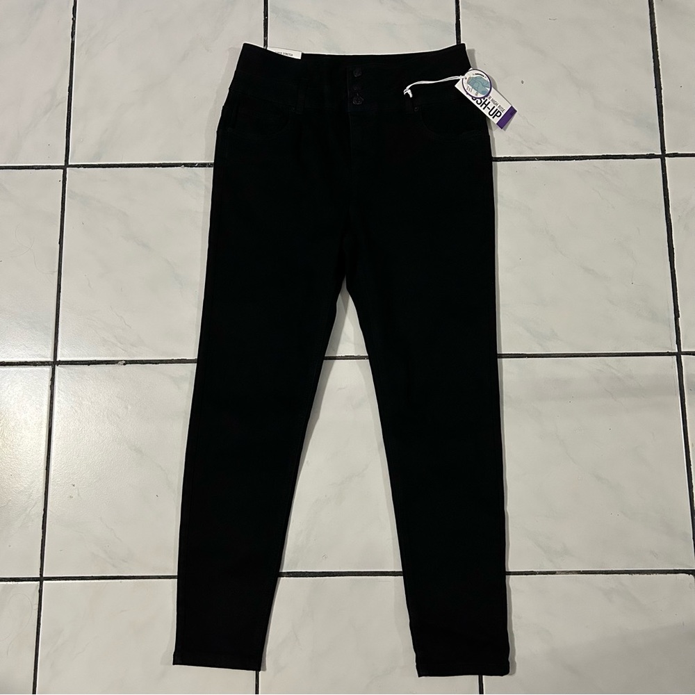 Refugee Jeans: 👖 Black Push-up Super High Rise Skinny Jeans